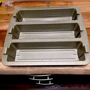 Lasagna, brownie, bread pan